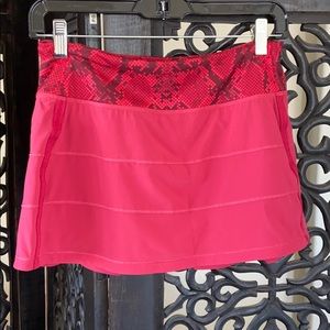 Lululemon red skirt, leopard accent